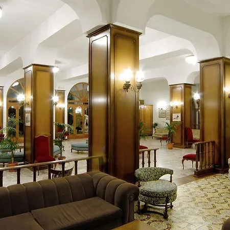 Grand Excelsior Hotel