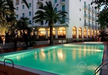 Hotel Grand Excelsior 4*