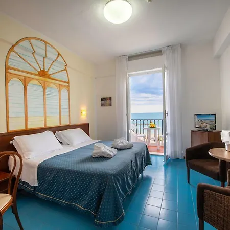 Grand Excelsior Hotel