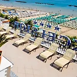 Grand Excelsior Hotel
