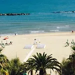 Grand Excelsior Hotel 4*