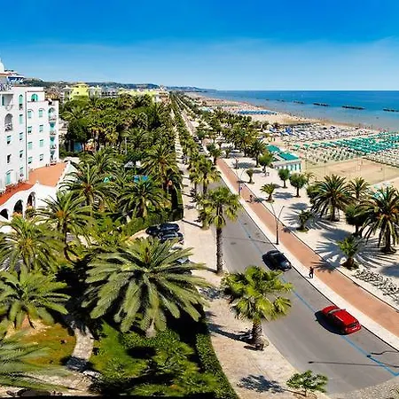 Grand Excelsior
