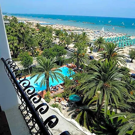 Grand Excelsior