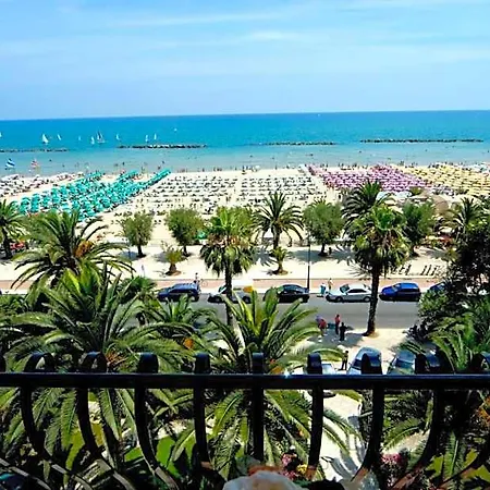 Hotel Grand Excelsior 4*