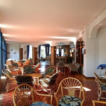 Grand Excelsior Otel