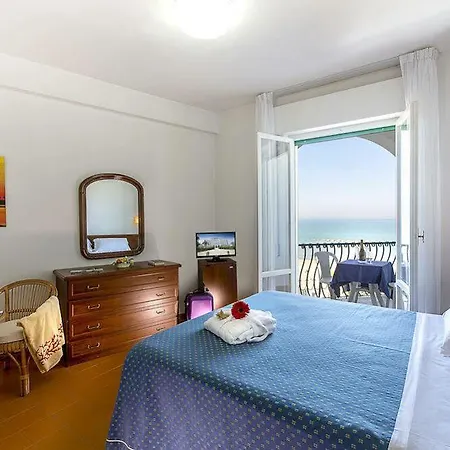 Hotel Grand Excelsior 4*