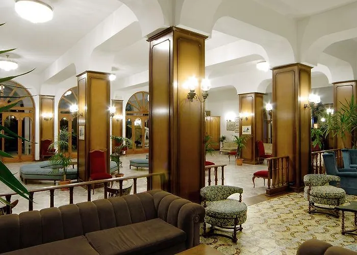 Grand Excelsior Hotel