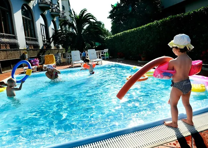 Grand Excelsior Hotel