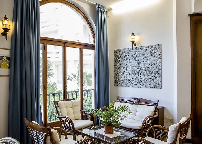 Grand Excelsior Hotel