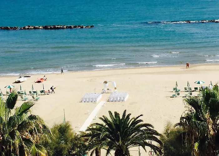 Grand Excelsior Hotel 4*