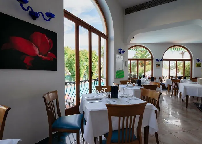 Grand Excelsior Hotel