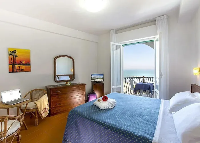 Hotel Grand Excelsior 4*